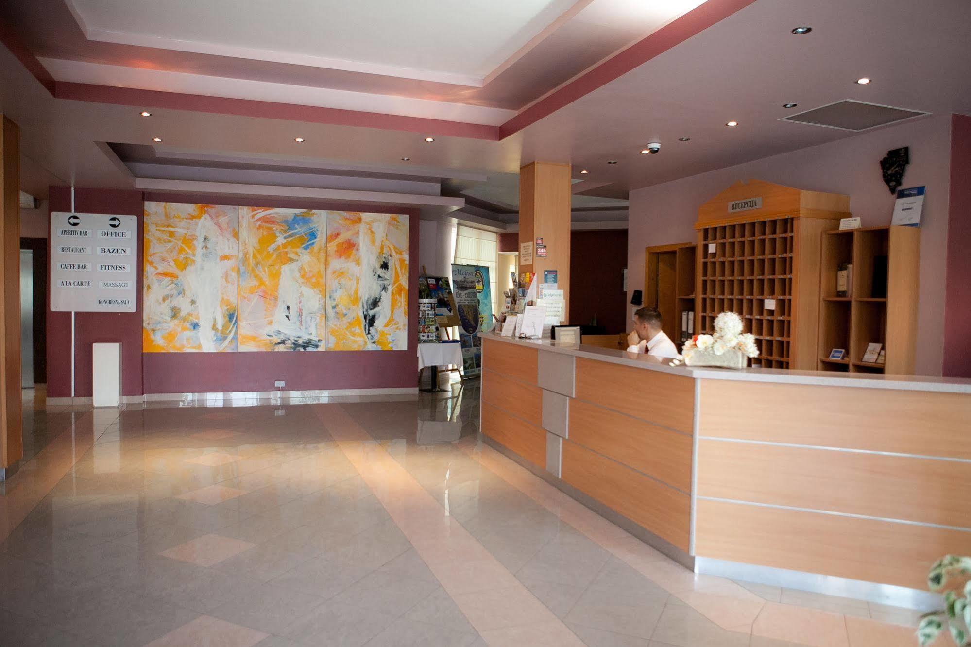 Hotel Arcus Residence Medulin Exterior photo
